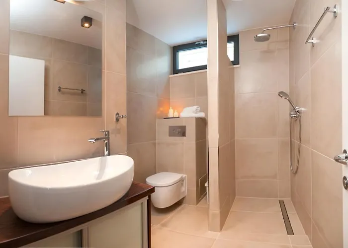 Luxury Beachfront 2 With Private Pool, Jacuzzi And Gym At The On Ciovo - Okrug Gornji Villa
