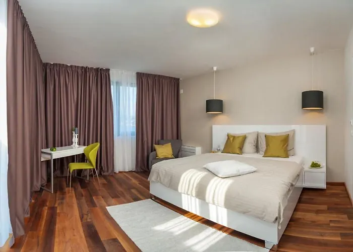 Luxury Beachfront 2 With Private Pool, Jacuzzi And Gym At The On Ciovo - Okrug Gornji * Trogir
