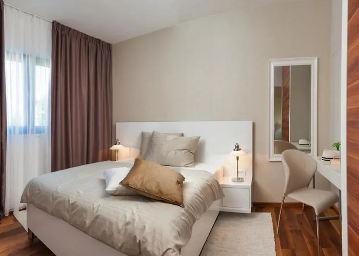 Luxury Beachfront 2 With Private Pool, Jacuzzi And Gym At The On Ciovo - Okrug Gornji * Trogir