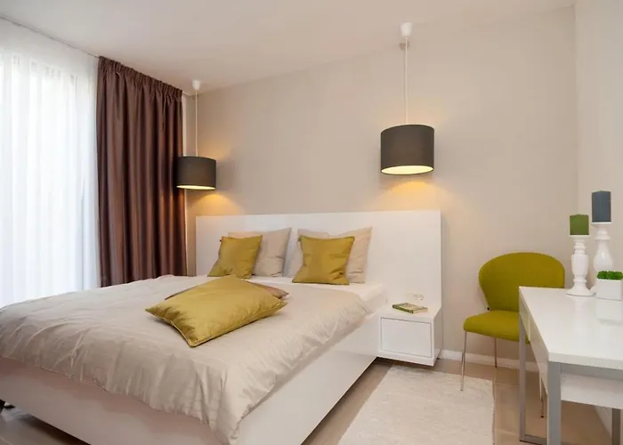 Villa Luxury Beachfront 2 With Private Pool, Jacuzzi And Gym At The On Ciovo - Okrug Gornji