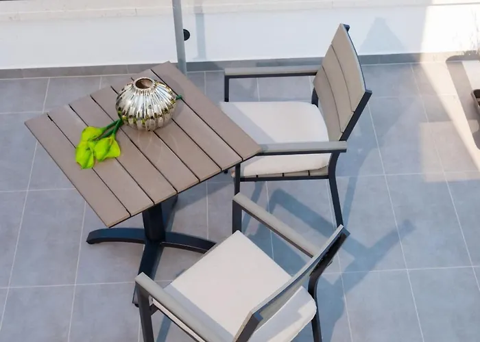 Villa Luxury Beachfront 2 With Private Pool, Jacuzzi And Gym At The On Ciovo - Okrug Gornji *
