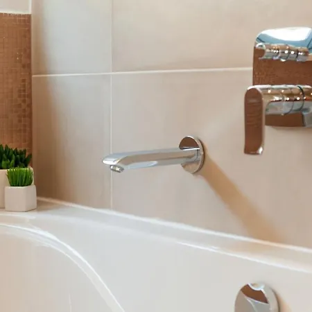 Luxury Beachfront 2 With Private Pool, Jacuzzi And Gym At The On Ciovo - Okrug Gornji *