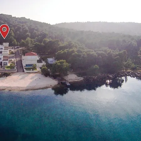 Βίλα Luxury Beachfront 2 With Private Pool, Jacuzzi And Gym At The On Ciovo - Okrug Gornji Τρογκίρ