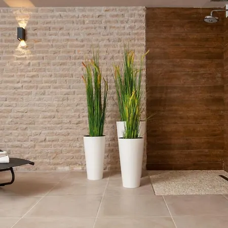 Luxury Beachfront 2 With Private Pool, Jacuzzi And Gym At The On Ciovo - Okrug Gornji *