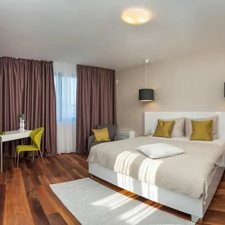 Luxury Beachfront 2 With Private Pool, Jacuzzi And Gym At The On Ciovo - Okrug Gornji * Τρογκίρ