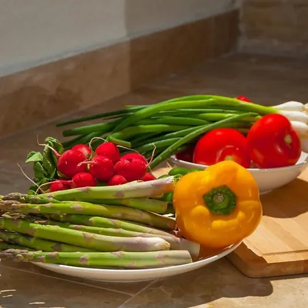 Βίλα Luxury Beachfront 2 With Private Pool, Jacuzzi And Gym At The On Ciovo - Okrug Gornji *