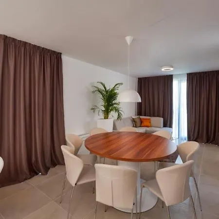 Luxury Beachfront 2 With Private Pool, Jacuzzi And Gym At The On Ciovo - Okrug Gornji Villa *