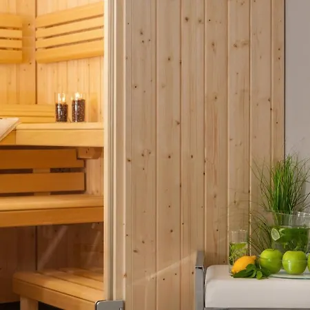 Luxury Beachfront 2 With Private Pool, Jacuzzi And Gym At The On Ciovo - Okrug Gornji