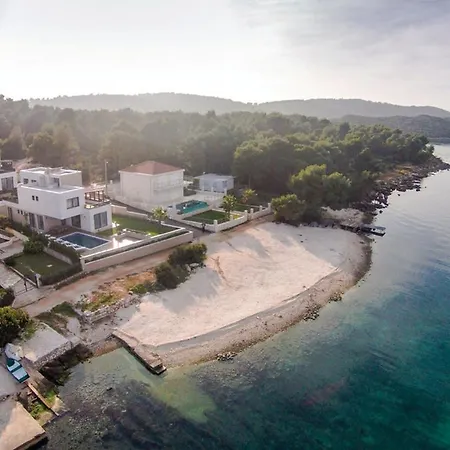 Luxury Beachfront 2 With Private Pool, Jacuzzi And Gym At The On Ciovo - Okrug Gornji * Trogir