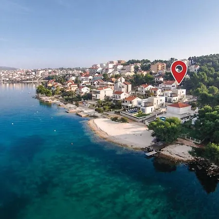 Luxury Beachfront 2 With Private Pool, Jacuzzi And Gym At The On Ciovo - Okrug Gornji Willa *