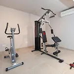 Vila Luxury Beachfront Villa Trogir 2 with private pool, jacuzzi&gym at the beach on Ciovo - Okrug Gornji *