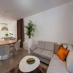 Vila Luxury Beachfront Villa Trogir 2 with private pool, jacuzzi&gym at the beach on Ciovo - Okrug Gornji Trogir