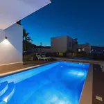 Luxury Beachfront Villa Trogir 2 with private pool, jacuzzi&gym at the beach on Ciovo - Okrug Gornji Vila *